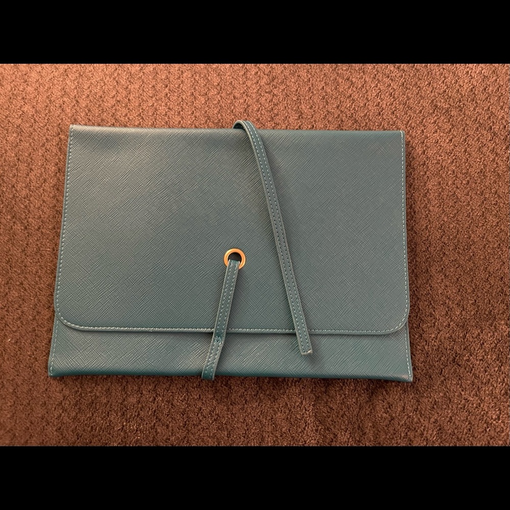 Dwell Studios Teal Organizer Bag B38 C2